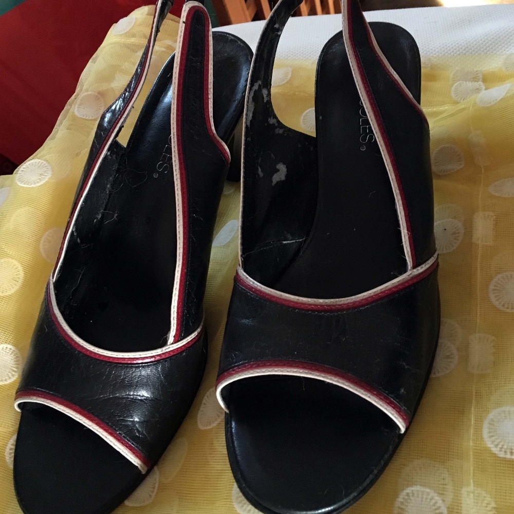 Vintage Toe Less Shoes Black Red White